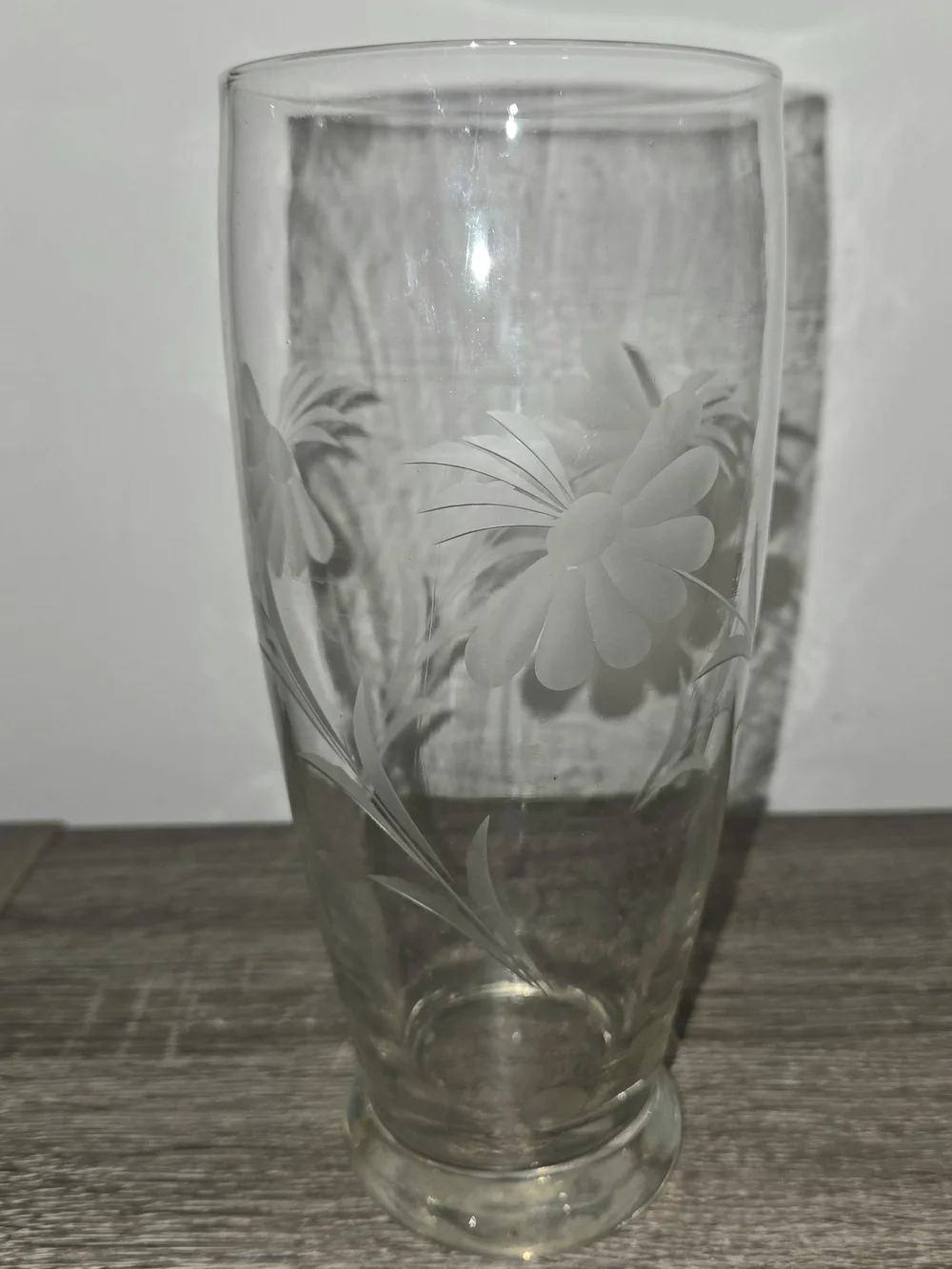 Vintage Unbranded Floral Etched Glass Tall Vase 8.5